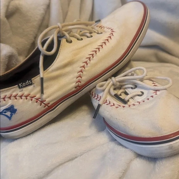 Keds Cream and red Toronto Blue Jays Sneakers size 19 - Picture 4 of 8